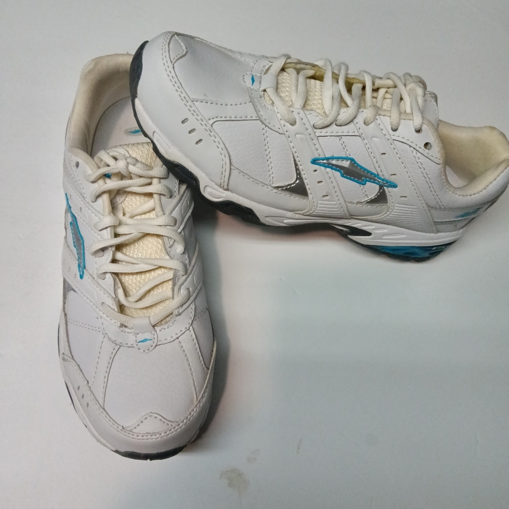 Womans Avia Cantilever Techology Size 9 ,white blue textile sneakers lace ups